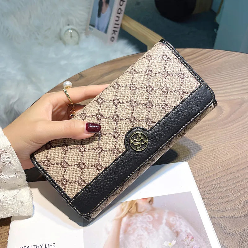 All-in-One Leather Clutch Wallet – Secure, Stylish, and Functional